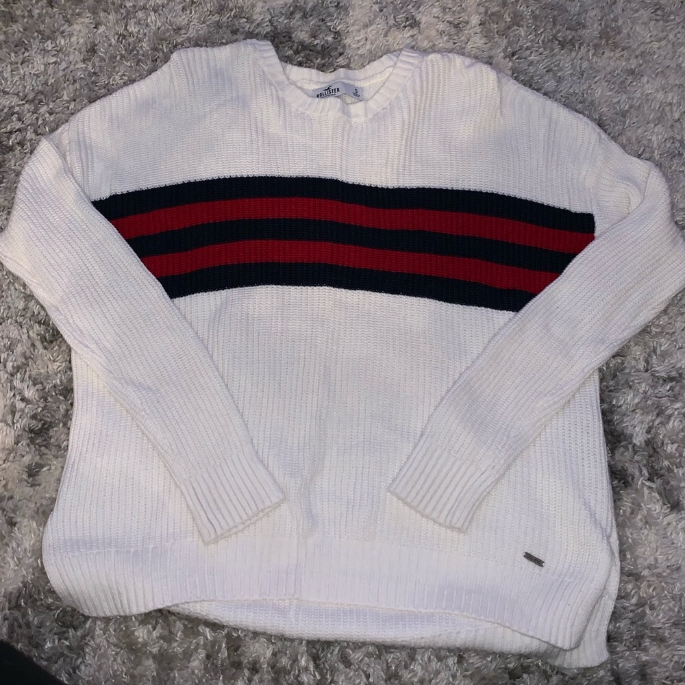 White long sleeve knit sweater